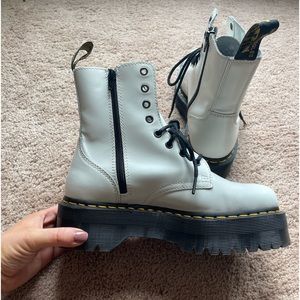 Jadon smooth leather platform doc martens